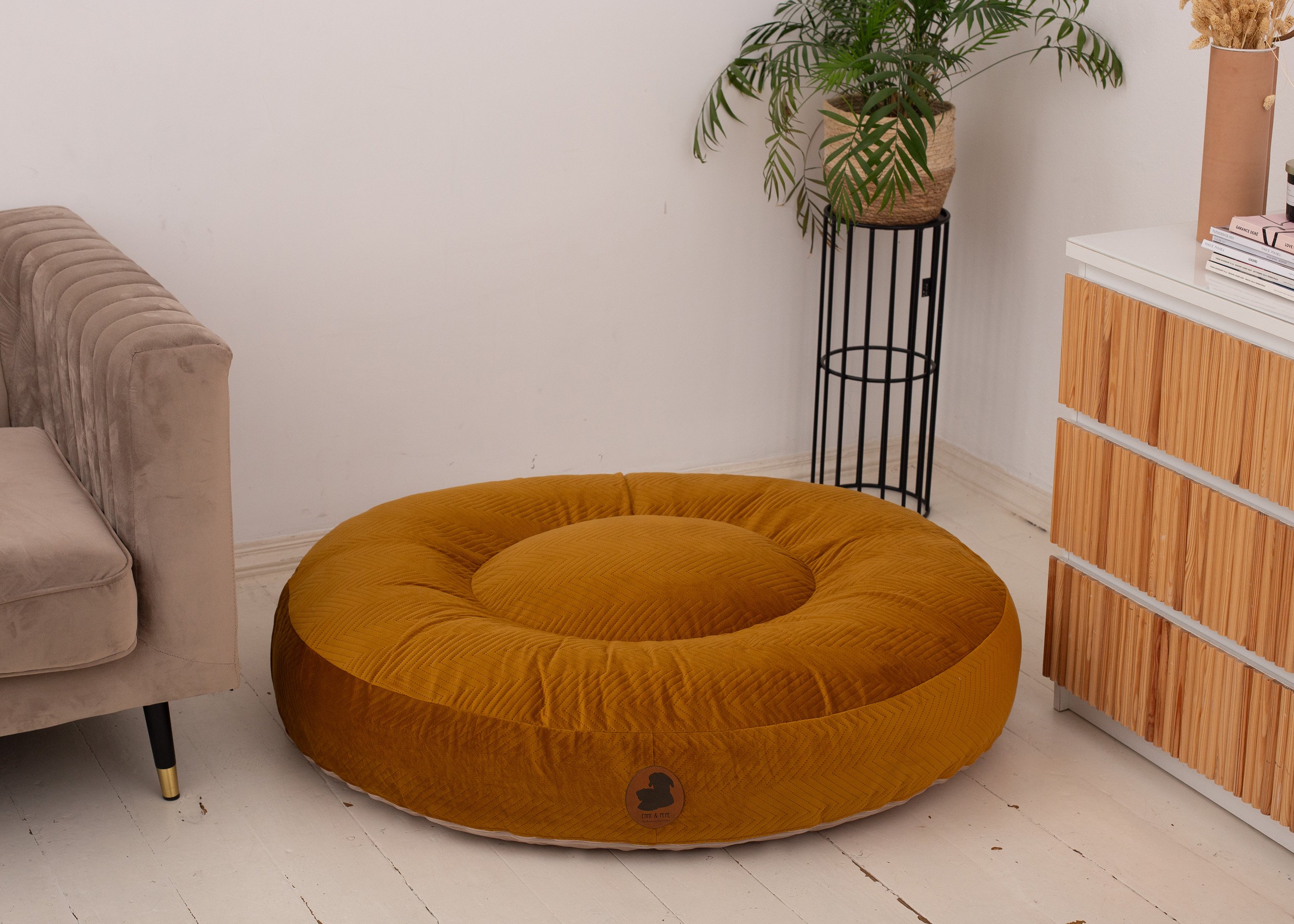 Wau-Bed ZickZack Mustard Oval S (80x60cm)